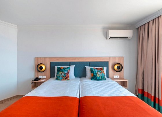 Nova Life Hotel - Wohnbeispiel Familienzimmer (Zimmercodierungen FBL & FBM)