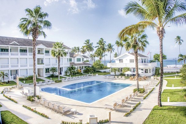 Albachiara Beachfront Hotel