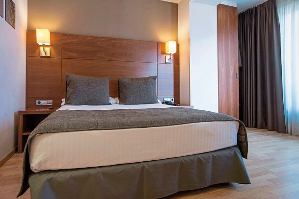 Hotel Via Augusta - Wohnbeispiel Doppelzimmer Standard (Zimmercodierung DG1)