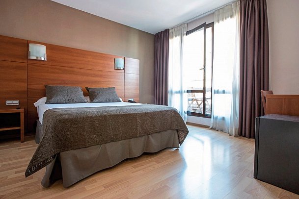 Hotel Via Augusta - Wohnbeispiel Doppelzimmer Standard (Zimmercodierung DG1)