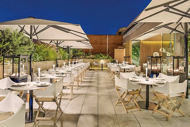 The One - ,,Mood Rooftop Bar