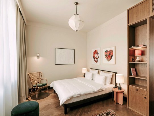 Hotel Château Royal - Medium Room