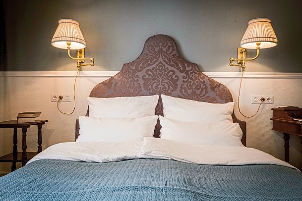 HENRI Hotel Berlin Kurfürstendamm - Wohnbeispiel Doppelzimmer Kabinett (Zimmercodierungen DB1, DB2, EB4 & EB5)