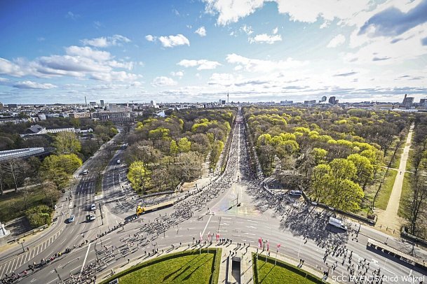 Hotel AMANO Grand Central - inkl. 1 Startnummer Berlin Halbmarathon