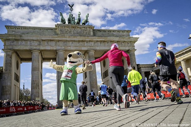 Hotel AMANO Grand Central - inkl. 1 Startnummer Berlin Halbmarathon