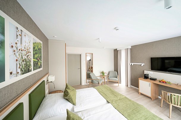 BEECH Resort Plauer See - Wohnbeispiel Verandazimmer Terrasse Walddorf oder Schilfdorf (Zimmercodierungen DB3, DB4 & DC2)