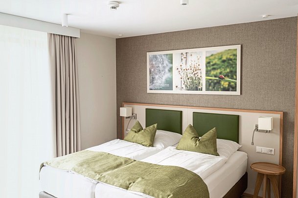 BEECH Resort Plauer See - Wohnbeispiel Verandazimmer Terrasse Walddorf oder Schilfdorf (Zimmercodierungen DB3, DB4 & DC2)