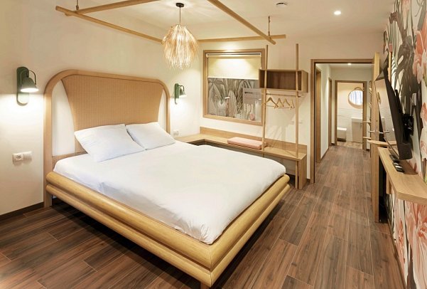 Tropical Islands OHANA Lodges - Wohnbeispiel OHANA Familienzimmer Komfort PLUS (Zimmercodierung FF1)