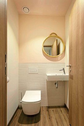 Tropical Islands OHANA Lodges - Wohnbeispiel (Zimmercodierungen DF1 & FF1)