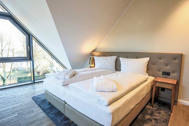 MAREMÜRITZ Yachthafen Resort - Wohnbeispiel Suite Kompass Maisonette (Zimmercodierung MB1)