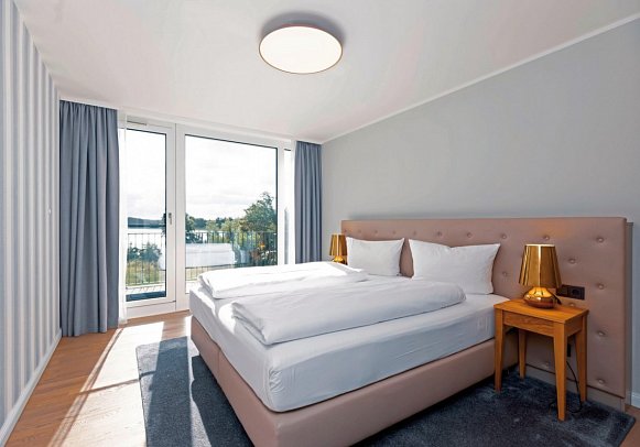 MAREMÜRITZ Yachthafen Resort - Wohnbeispiel Appartement Aurora Müritzblick (Zimmercodierung ABI)