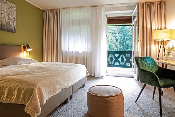 Waldhotel Eiche - Wohnbeispiel Doppelzimmer mit Balkon (Zimmercodierung DB2)