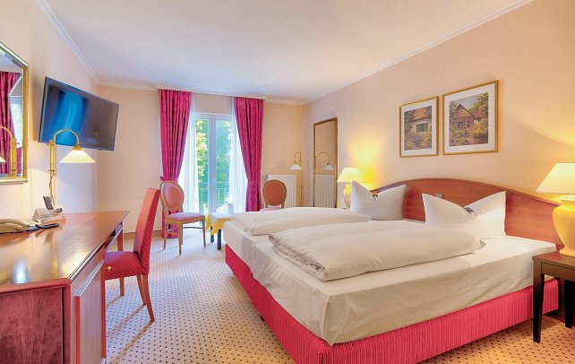 Hotel Döllnsee-Schorfheide - Wohnbeispiel Doppelzimmer Standard (Zimmercodierungen DB2 & EB1)