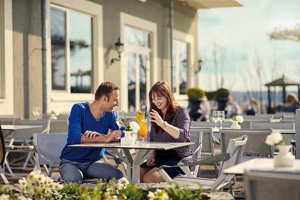 Van der Valk Resort Linstow – Hotel - Sonnenterasse à la carte Restaurant