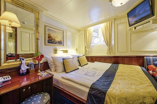 Royal Clipper
