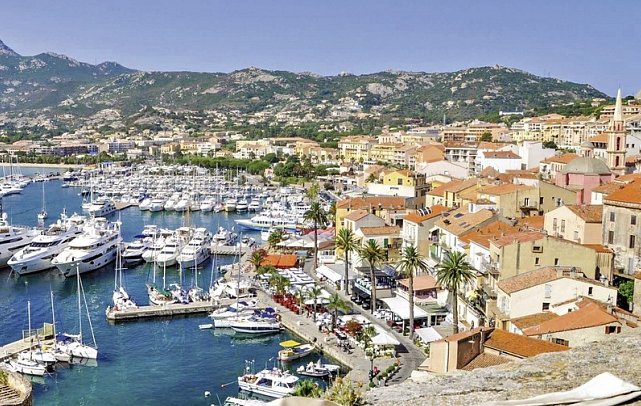 Kulinarische Entdeckungsreise durch Korsika - Hafen, Calvi