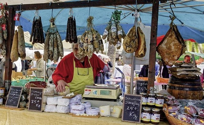 Kulinarische Entdeckungsreise durch Korsika - Markt in Ajaccio