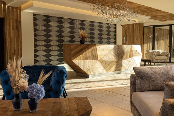 Les Regalia Hotel & Spa
