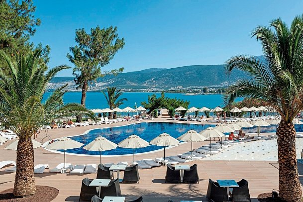 Long Beach Club Nature