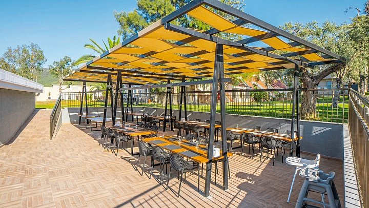 Long Beach Club Nature