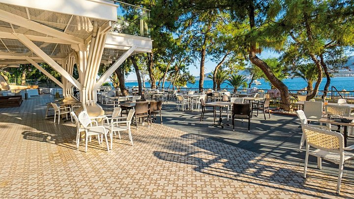 Long Beach Club Nature