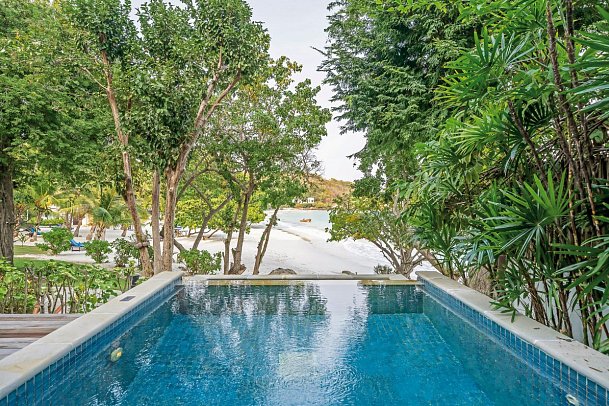 Paradee Resort - Wohnbeispiel Beachfront Pool Villa 101 und 102 (Zimmercodierung VXO)