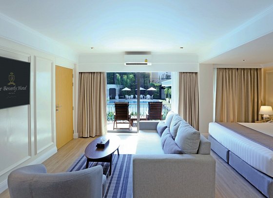 The Beverly Hotel Pattaya - Wohnbeispiel Pool Access (Zimmercodierung UBQ)