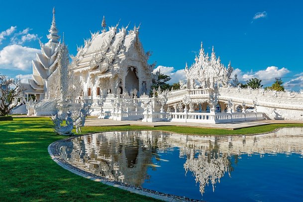Glanzpunkte Thailands - Wat Rong Khun, Chiang Rai