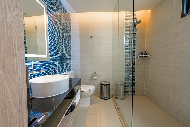 GLOW Bangkok Riverside - Badbeispiel Superior (Zimmercodierung US1)