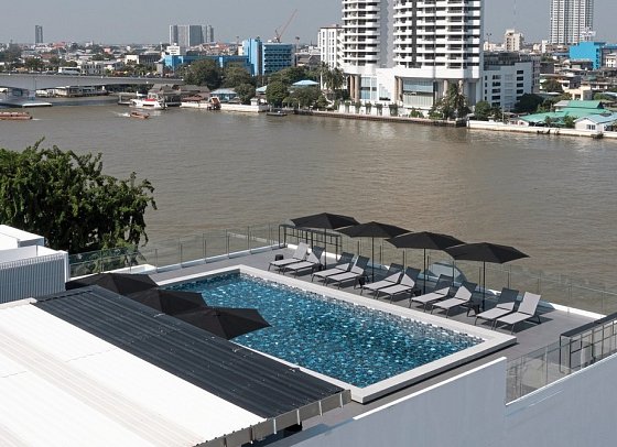 The StandardX Bangkok Phra Arthit