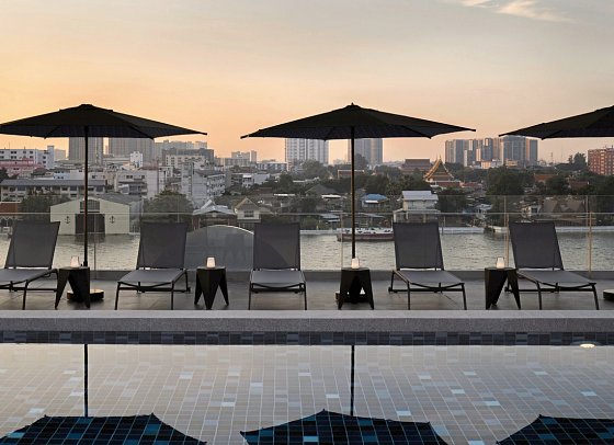 The StandardX Bangkok Phra Arthit