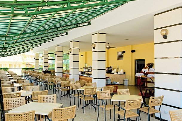 DIT Evrika Beach Club Hotel