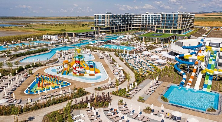 Wave Resort
