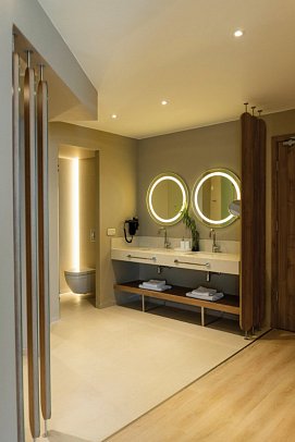 Wave Resort - Wohnbeispiel Juniorsuite Meerblick (Zimmercodierung JBM)