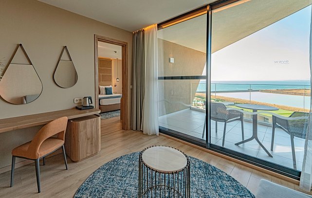 Wave Resort - Wohnbeispiel Familienzimmer seitl. Meerblick (Zimmercodierung FBN)