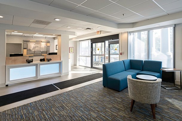 Holiday Inn Express & Suites Boston - Cambridge