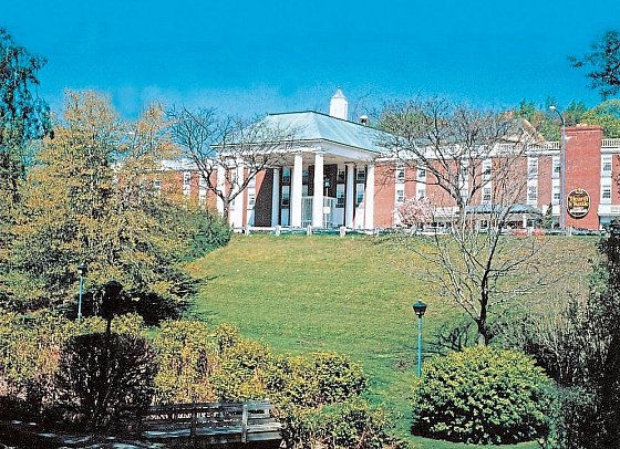 John Carver Inn & Spa