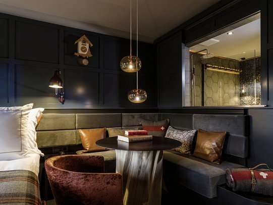 HUUS Gstaad Hotel - Wohnbeispiel Doppelzimmer (Zimmercodierungen DG1 & DB1)