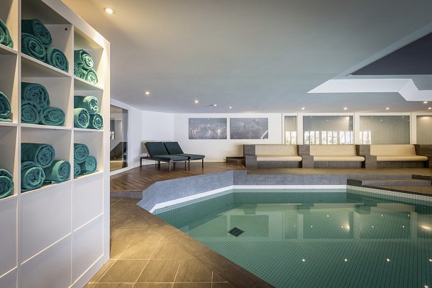 HUUS Gstaad Hotel - Hallenbad