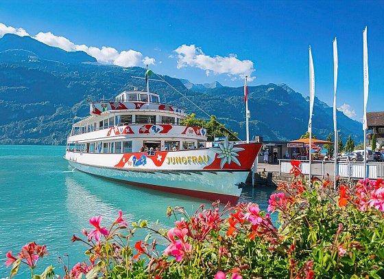 Erlebnisreise Berner Oberland - Bergferien in der Jungfrauregion - Schiff auf dem Brienzer See