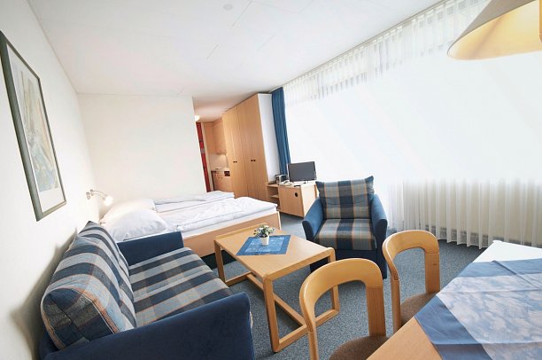 Aquantis Bensersiel Hotel & Ferienwohnungen - Wohnbeispiel Appartement Typ 2 A (Zimmercodierung AB1)