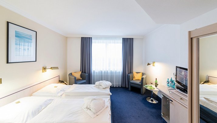 Nordsee-Hotel Deichgraf - Wohnbeispiel Doppelzimmer Landseite (Zimmercodierung D1L)