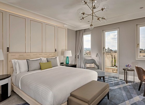 Al Habtoor Palace Budapest - Club Room 8th Floor Panoramic View