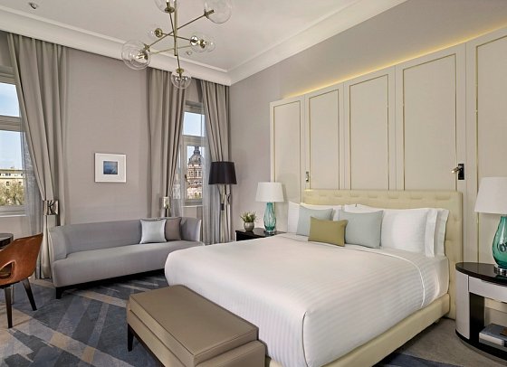 Al Habtoor Palace Budapest - Deluxe King Park View