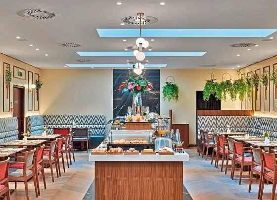 EST Grand Hotel Savoy