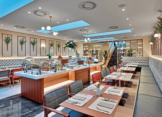 EST Grand Hotel Savoy