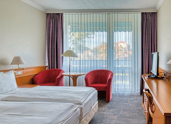 Ensana Thermal Hévíz Health Spa Hotel - Wohnbeispiel Doppelzimmer Standard mit Balkon (Zimmercodierungen DGA, DG1 & DG3)