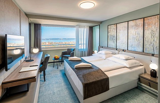 Hunguest Hotel Bál Resort - Wohnbeispiel Doppelzimmer Premium Seeblick (Zimmercodierung DMI)