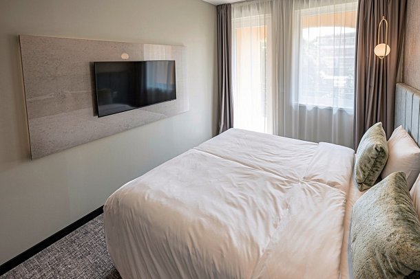 Hotel Azur - Wohnbeispiel Familienzimmer Deluxe (Zimmercodierung FD1)