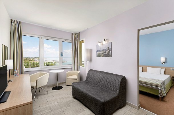 Danubius Hotel Marina - Wohnbeispiel Familienzimmer (Zimmercodierung FS1)